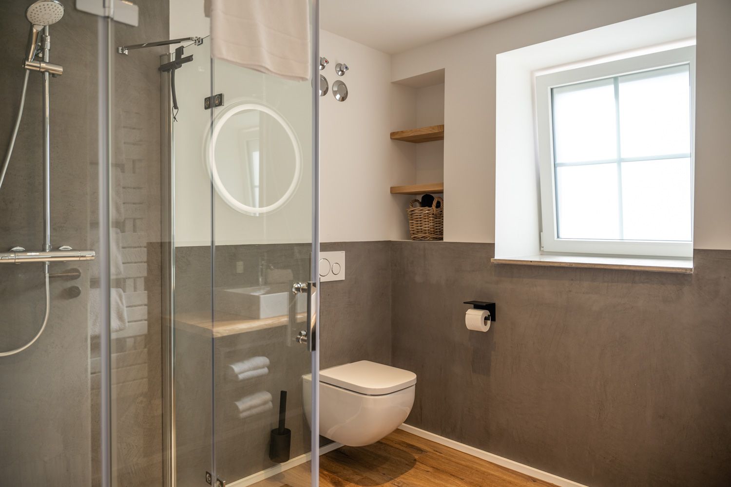 bathroom with walk-in shower